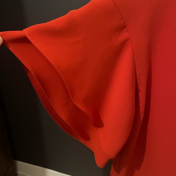 Poppy Red H&M blouse with layered, flowy 1/2 sleeve. - Picture 3 of 3
